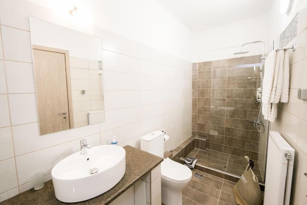 *Magnifique* New House - Full Comfort! Golos Dış mekan fotoğraf